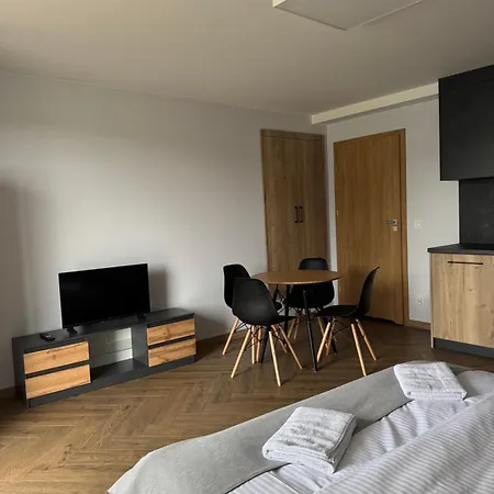 Przystan Radunska Хмельно